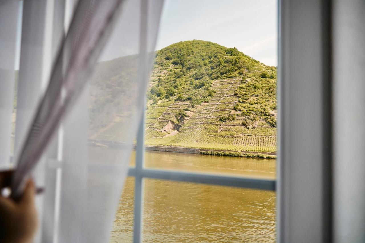 Отель Weinhaus Lenz Briedern Экстерьер фото